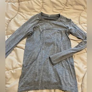 Lululemon Swiftly Long Sleeve Size 8 Gray